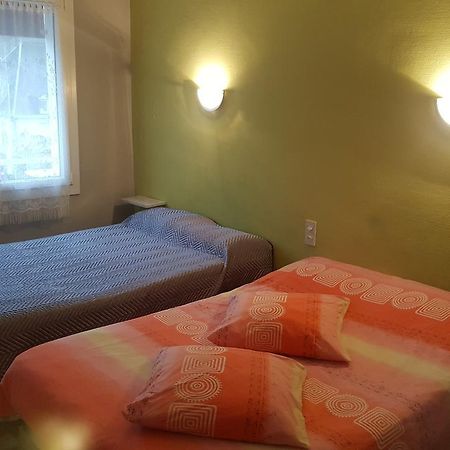 Hotel Des Voyageurs Mayenne Dış mekan fotoğraf