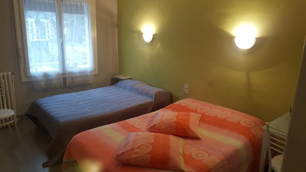 Hotel Des Voyageurs Mayenne Dış mekan fotoğraf